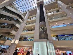 Lucky Plaza (D9), Retail #622078051